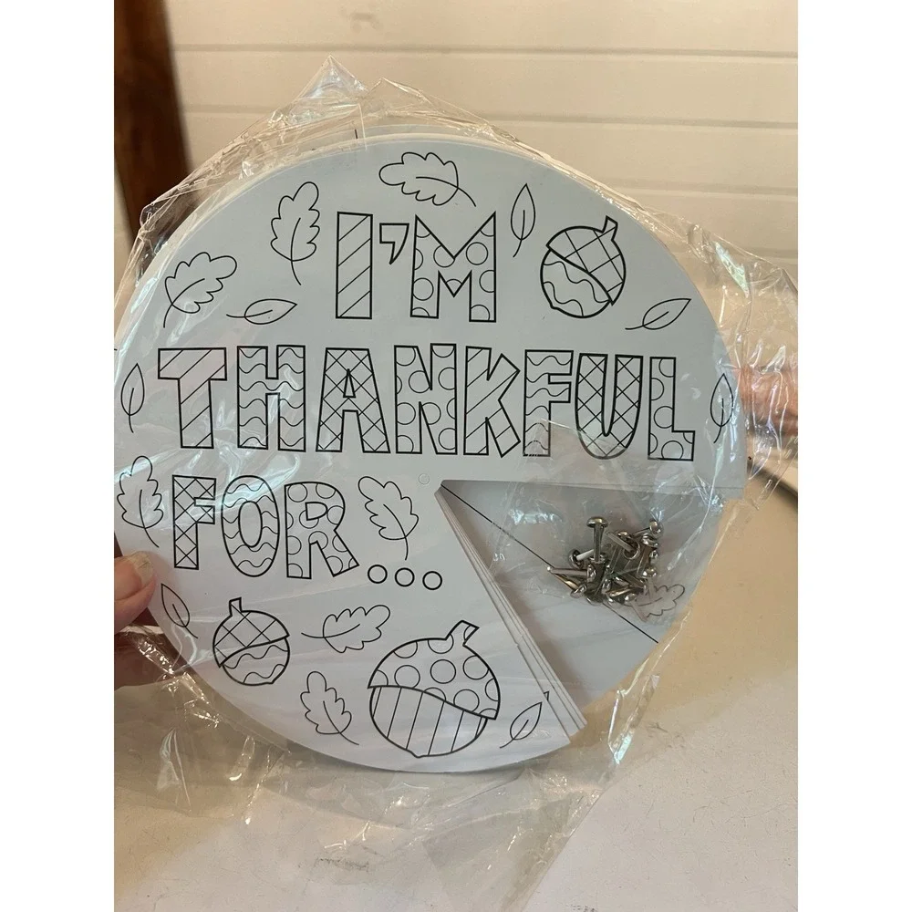 Lot Of 7 Craft Kits & Thanksgiving Decorations Turkeys Pumpkins Animals Leaves